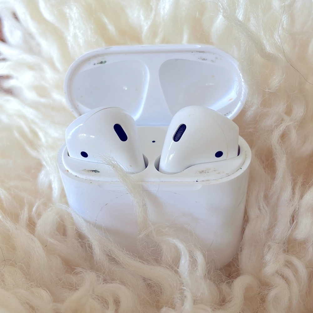Perfect Condition Apple AirPods